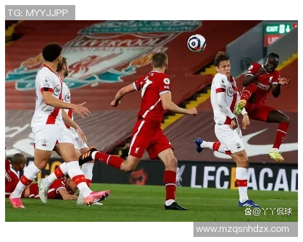 皇马遭遇利物浦疯狂进攻6次神扑显狼狈局面1人撑起防线成关键 皇马遭遇利物浦疯狂进攻6次神扑显狼狈局面1人撑起防线成关键